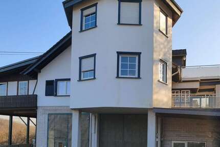 Haus Morsbach - 9 Zimmer, 245 m&sup2;, 525.000&euro; | Angebot:25723714