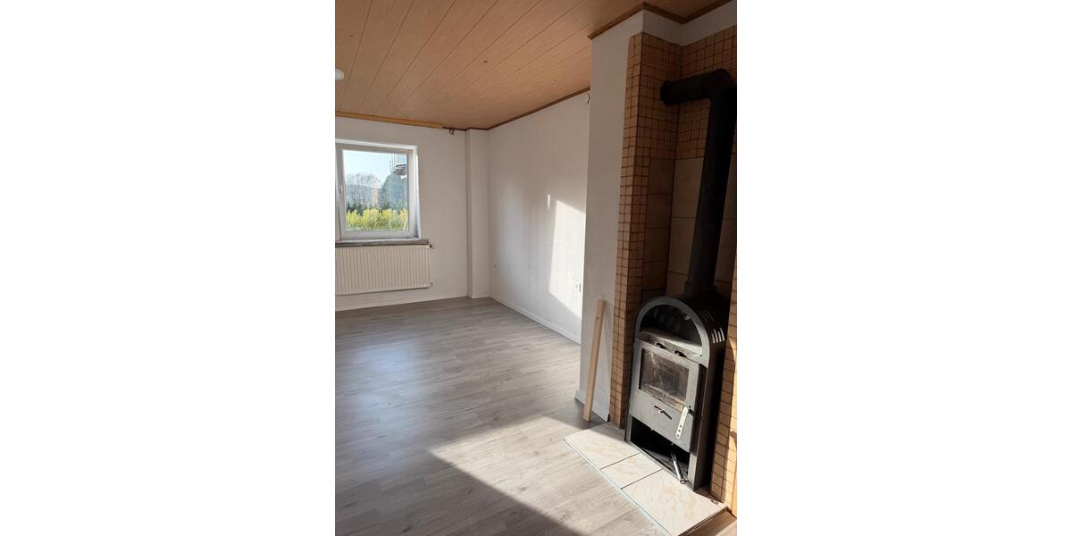 Erdgeschoßwohnung Olpe - 3 Zimmer, 70 m&sup2;, 600&euro; | Angebot:25395166