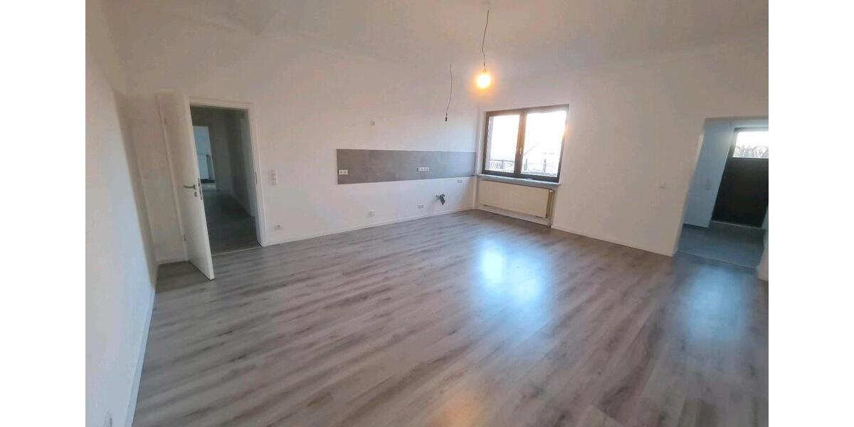 Erdgeschoßwohnung Hellenhahn-Schellenberg Schellenberg - 4 Zimmer, 140 m&sup2;, 830&euro; | Angebot:25995728