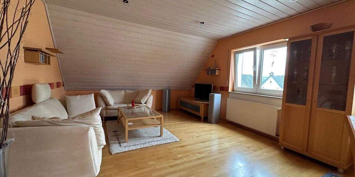 Mehrfamilienhaus, Wohnhaus Erndtebrück - 7 Zimmer, 191 m&sup2;, 259.000&euro; | Angebot:25770545