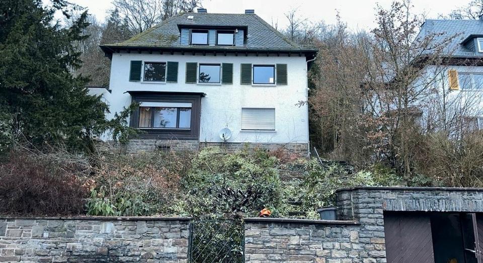 Erdgeschoßwohnung Siegen - 4 Zimmer, 110 m&sup2;, 950&euro; | Angebot:25420295