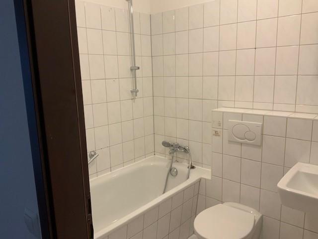 Etagenwohnung Kreuztal - 3 Zimmer, 79 m&sup2;, 452&euro; | Angebot:22084684