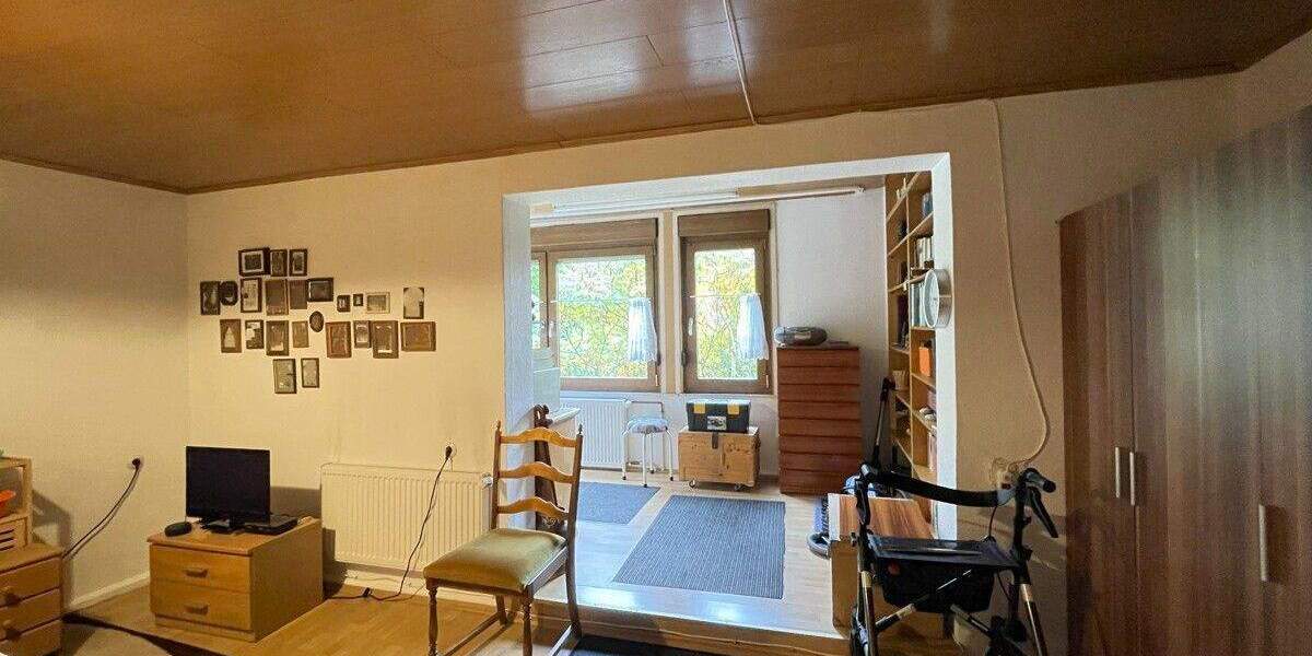 Einfamilienhaus Herborn - Burg Burg - 4 Zimmer, 117 m&sup2;, 190.000&euro; | Angebot:25834775