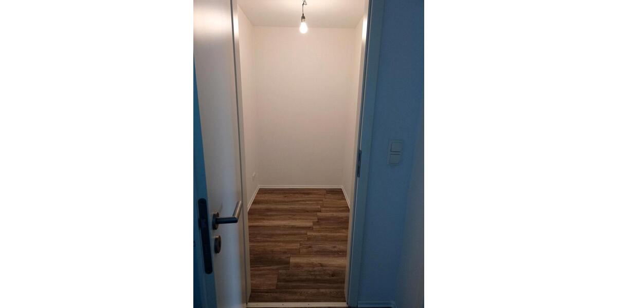 Erdgeschoßwohnung Hof - 3 Zimmer, 83 m&sup2;, 600&euro; | Angebot:26659472