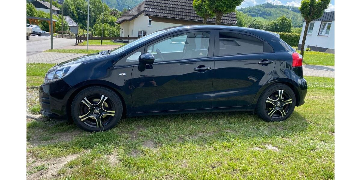 Kia Rio 83.000 km 5.680 &euro; Lennestadt 57368