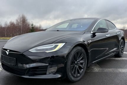 Tesla Model S 285.346 km 16.470 &euro; Burbach 57299