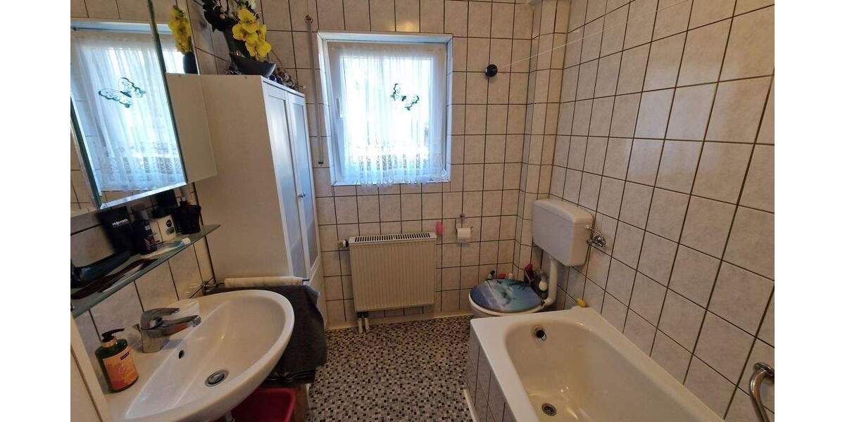 Etagenwohnung Kreuztal Ferndorf - 4 Zimmer, 102 m&sup2;, 290.000&euro; | Angebot:25685062