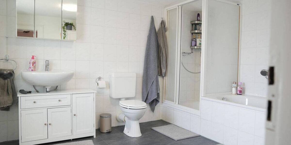 Einfamilienhaus Siegen Meiswinkel - 9 Zimmer, 179 m&sup2;, 279.000&euro; | Angebot:25939471