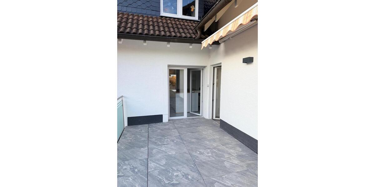 Etagenwohnung Netphen - 7 Zimmer, 180 m&sup2;, 1.980&euro; | Angebot:25921633