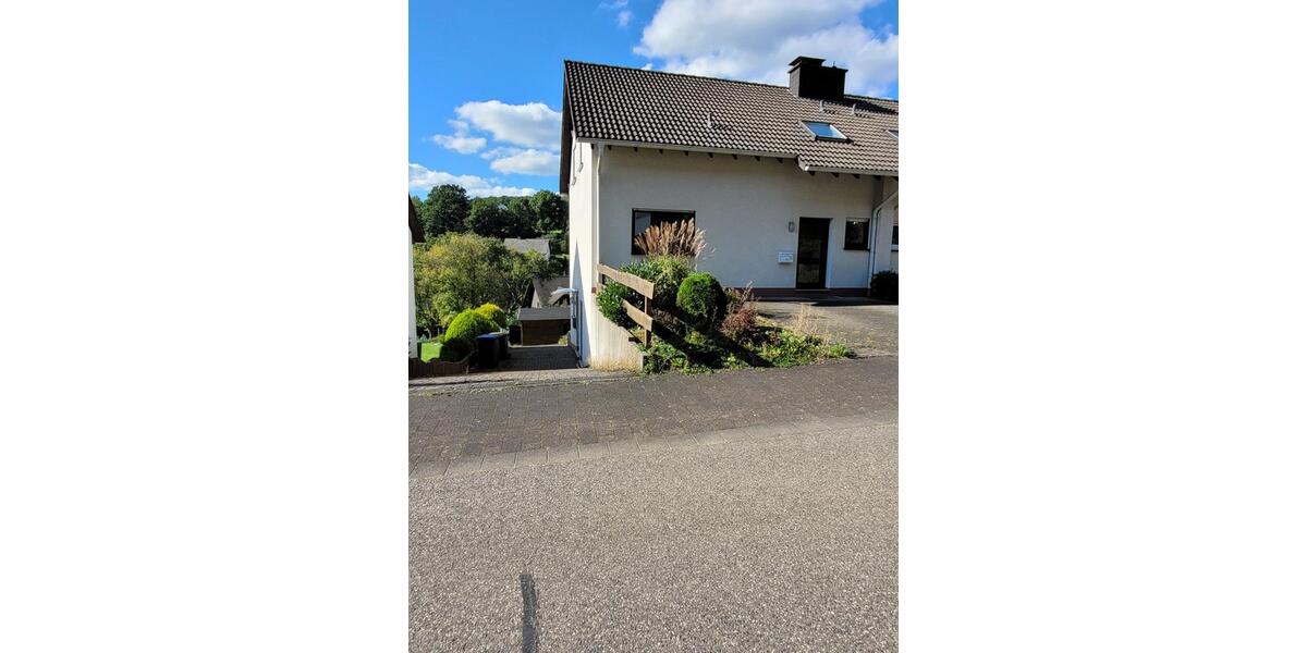 Doppelhaushälfte Siegen Kaan-Marienborn - 6 Zimmer, 147 m&sup2;, 495.000&euro; | Angebot:25944103