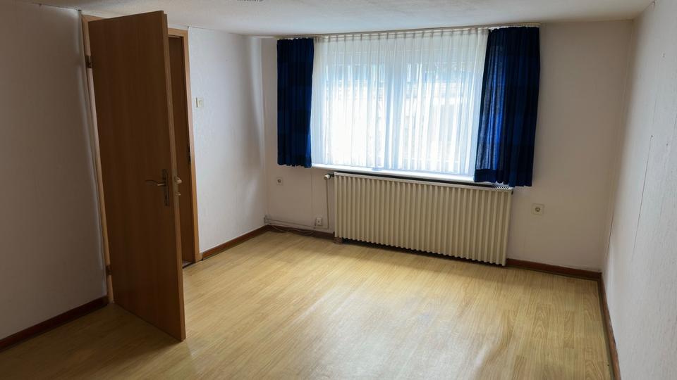 Einfamilienhaus Wilnsdorf - 6 Zimmer, 180 m&sup2;, 199.000&euro; | Angebot:25758331