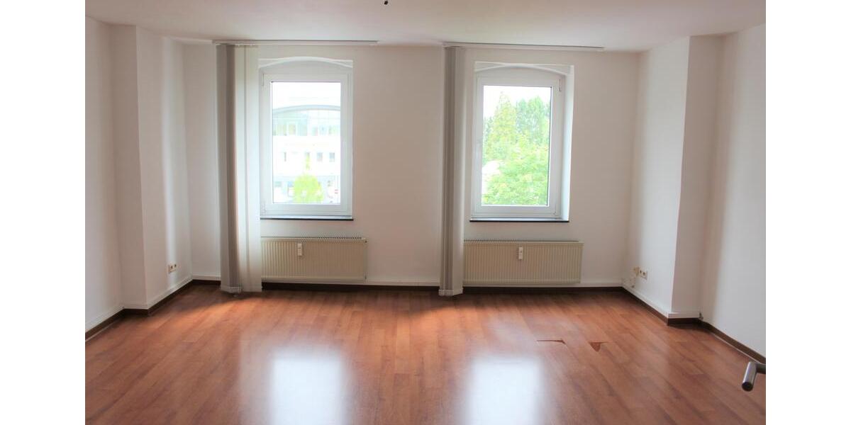 Dachgeschoßwohnung Hachenburg - 3 Zimmer, 90 m&sup2;, 590&euro; | Angebot:25431546
