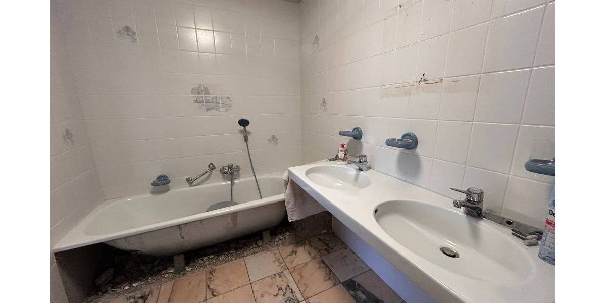 Mehrfamilienhaus, Wohnhaus Nisterau Bach - 7 Zimmer, 160 m&sup2;, 249.000&euro; | Angebot:25799353