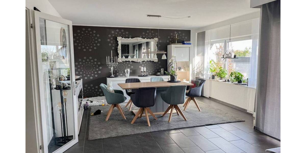 Etagenwohnung Kreuztal - 4 Zimmer, 121 m&sup2;, 299.000&euro; | Angebot:26015121