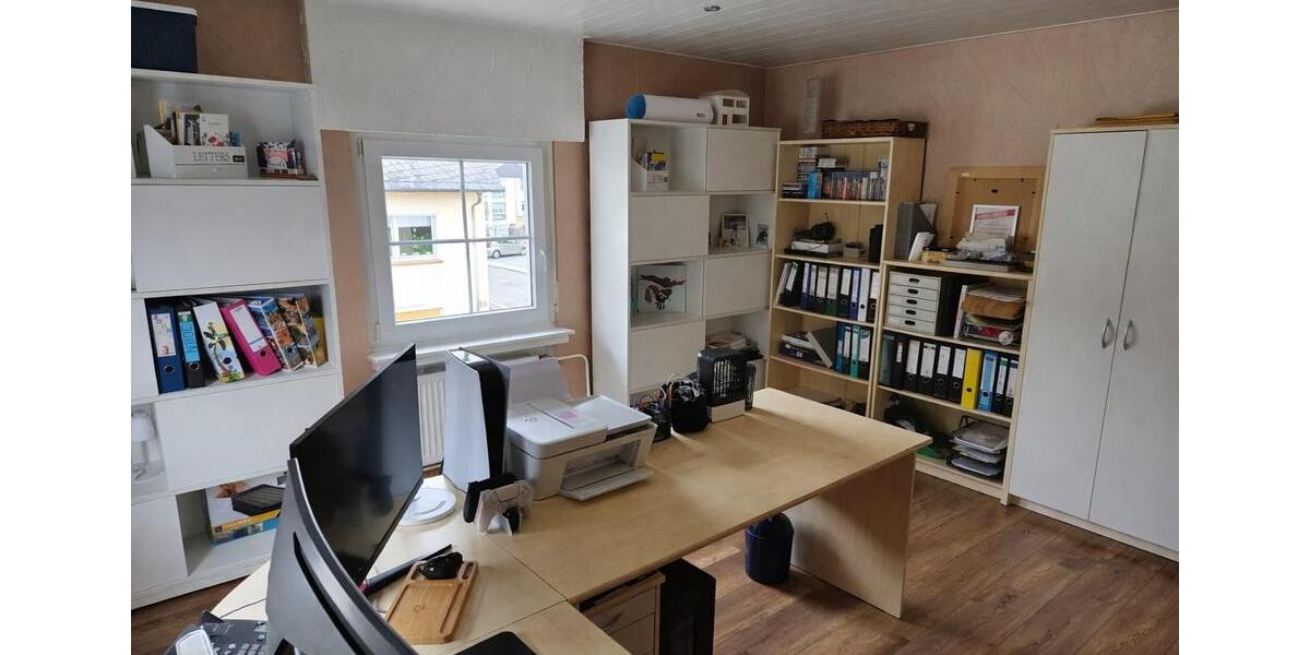 Mehrfamilienhaus, Wohnhaus Haiger - 9 Zimmer, 230 m&sup2;, 599.000&euro; | Angebot:26072521