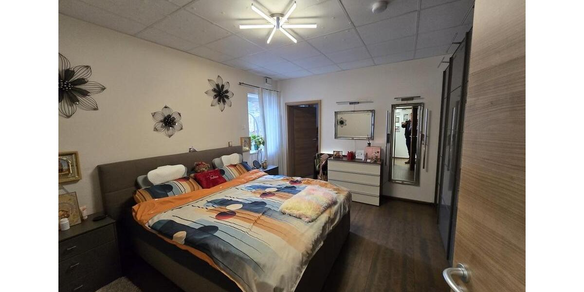 Etagenwohnung Siegen Dillnhütten - 2 Zimmer, 90 m&sup2;, 950&euro; | Angebot:25989235