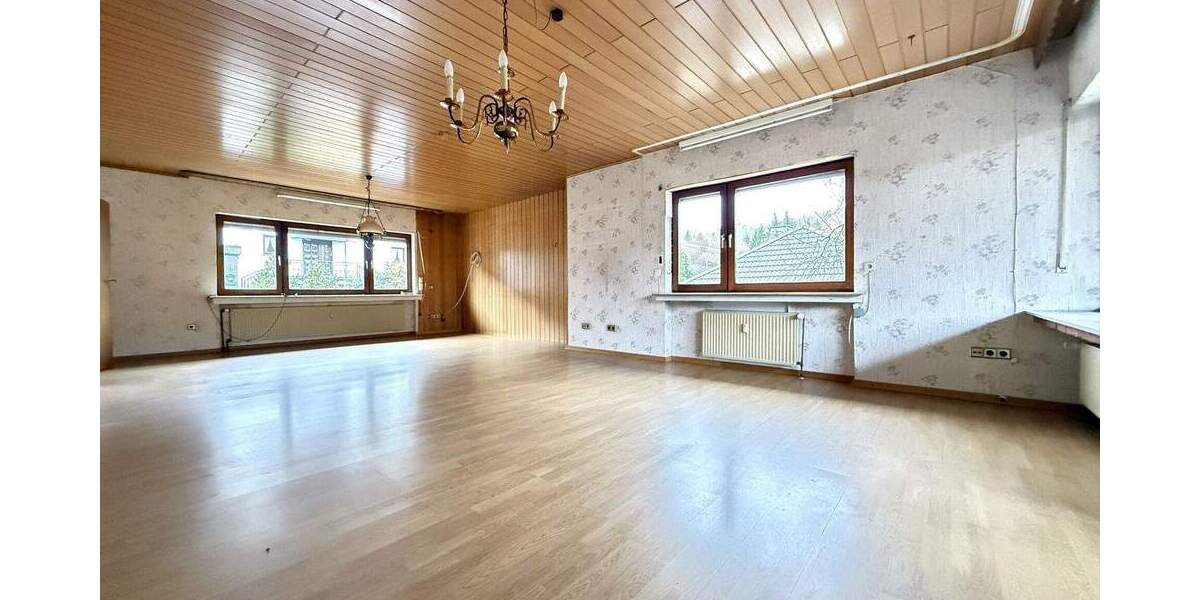 Einfamilienhaus Kirchen VG Freusburg - 6 Zimmer, 198 m&sup2;, 198.000&euro; | Angebot:25691930