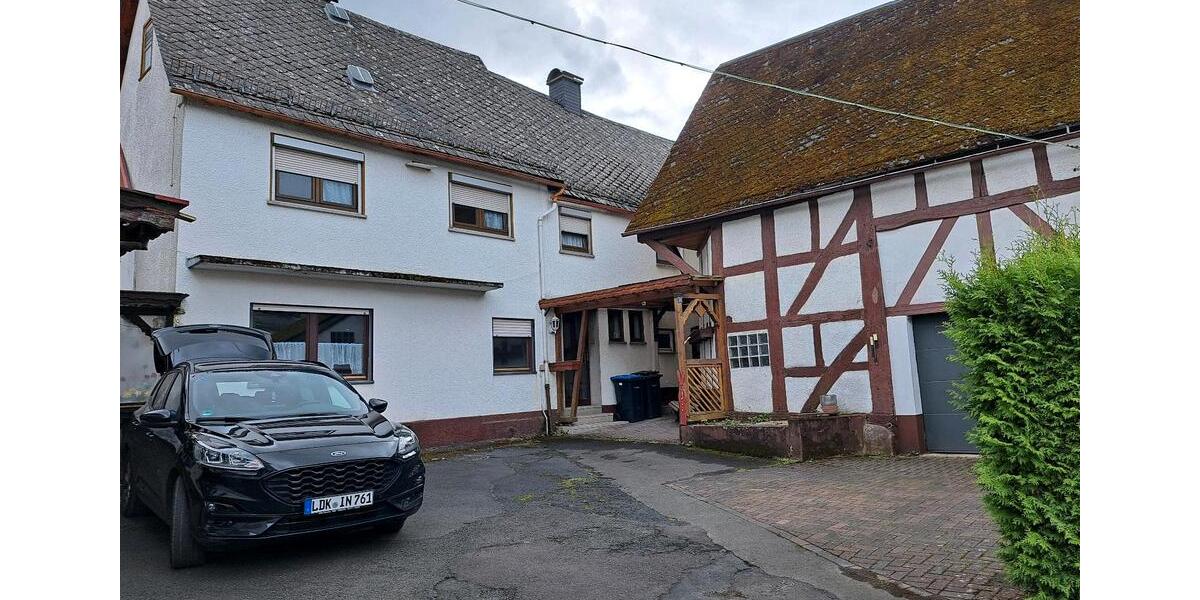 Einfamilienhaus Herborn - 15 Zimmer, 350 m&sup2;, 155.000&euro; | Angebot:27006077