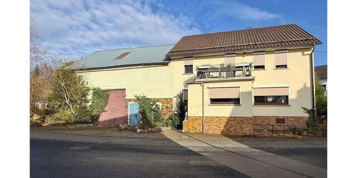 Bauernhaus, Landhaus Hachenburg VG - 7 Zimmer, 160 m&sup2;, 220.000&euro; | Angebot:25691949