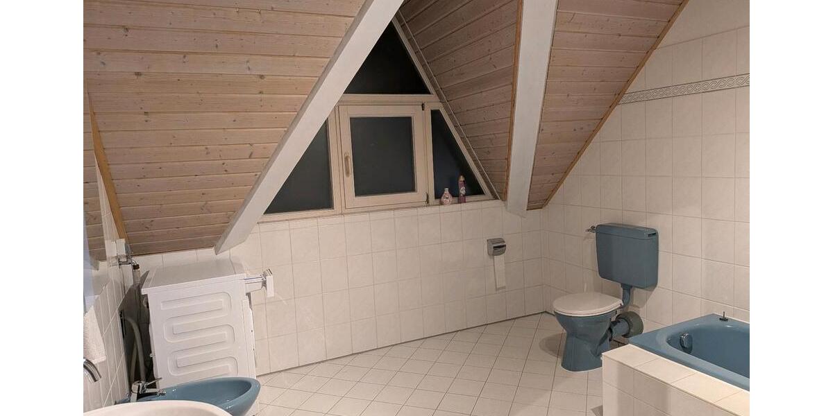 Dachgeschoßwohnung Rennerod - 2 Zimmer, 90 m&sup2;, 650&euro; | Angebot:25830737