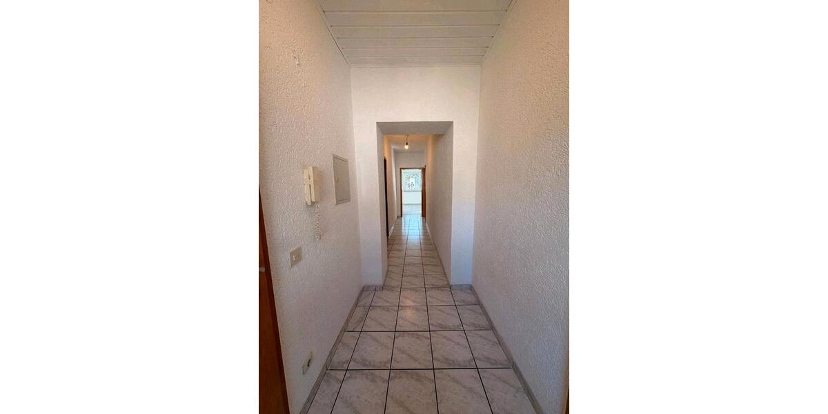 Etagenwohnung Siegen - 1 Zimmer, 72 m&sup2;, 755&euro; | Angebot:26034988