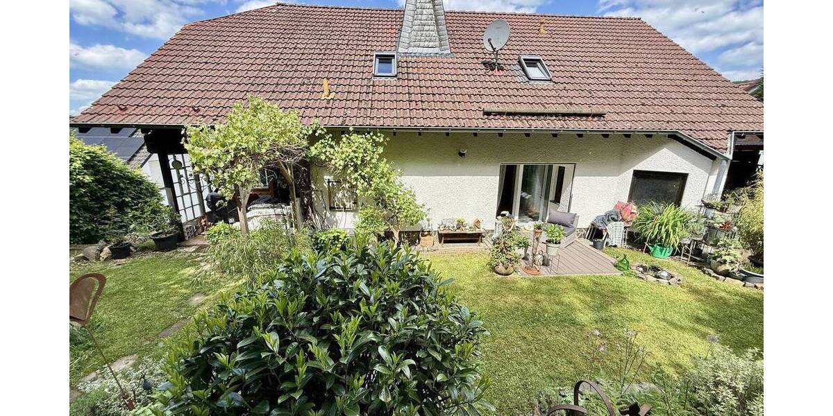 Mehrfamilienhaus, Wohnhaus Grünebach - 7 Zimmer, 230 m&sup2;, 350.000&euro; | Angebot:26859154