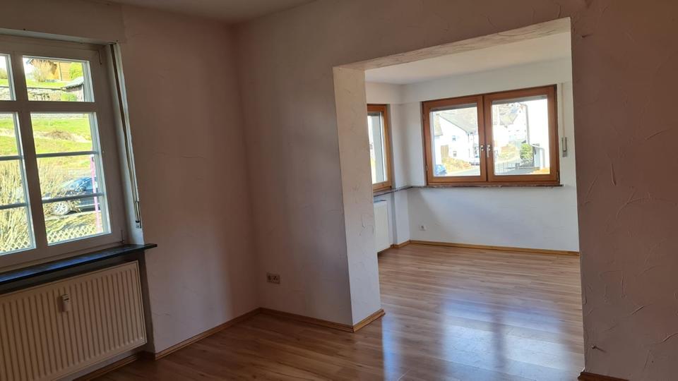 Etagenwohnung Hellenhahn-Schellenberg Schellenberg - 4.5 Zimmer, 110 m&sup2;, 900&euro; | Angebot:25832911