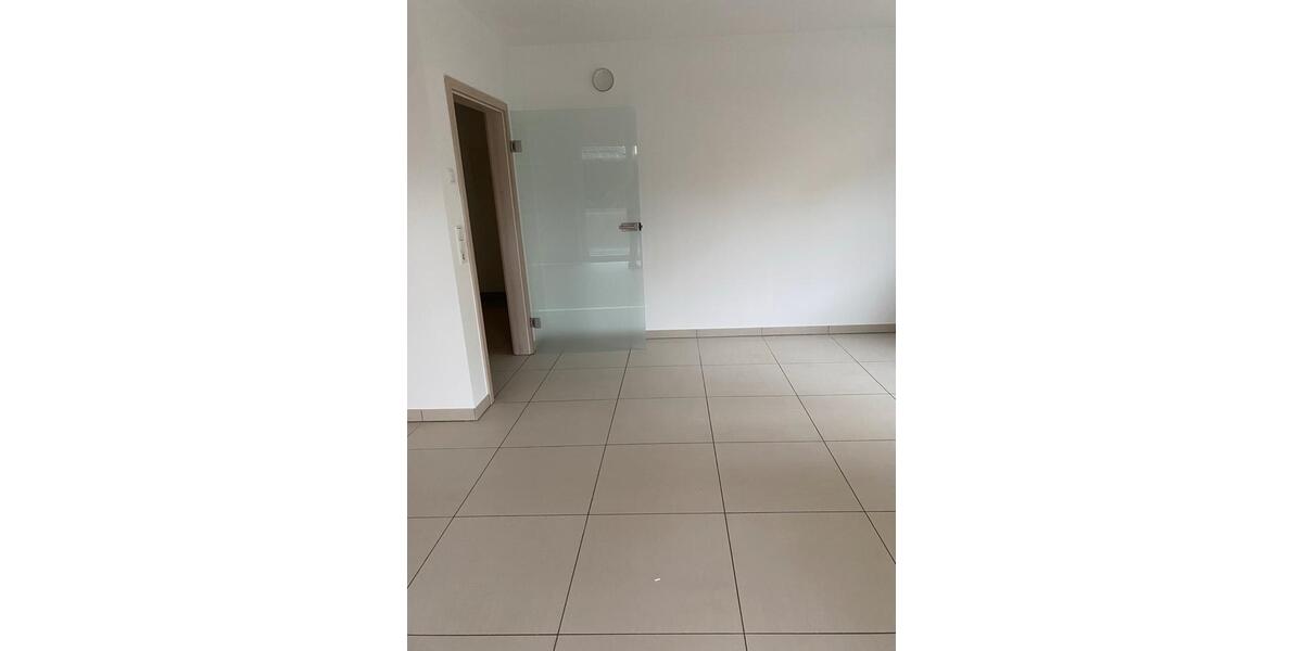 Erdgeschoßwohnung Pracht - 2 Zimmer, 70 m&sup2;, 1.300&euro; | Angebot:24984263