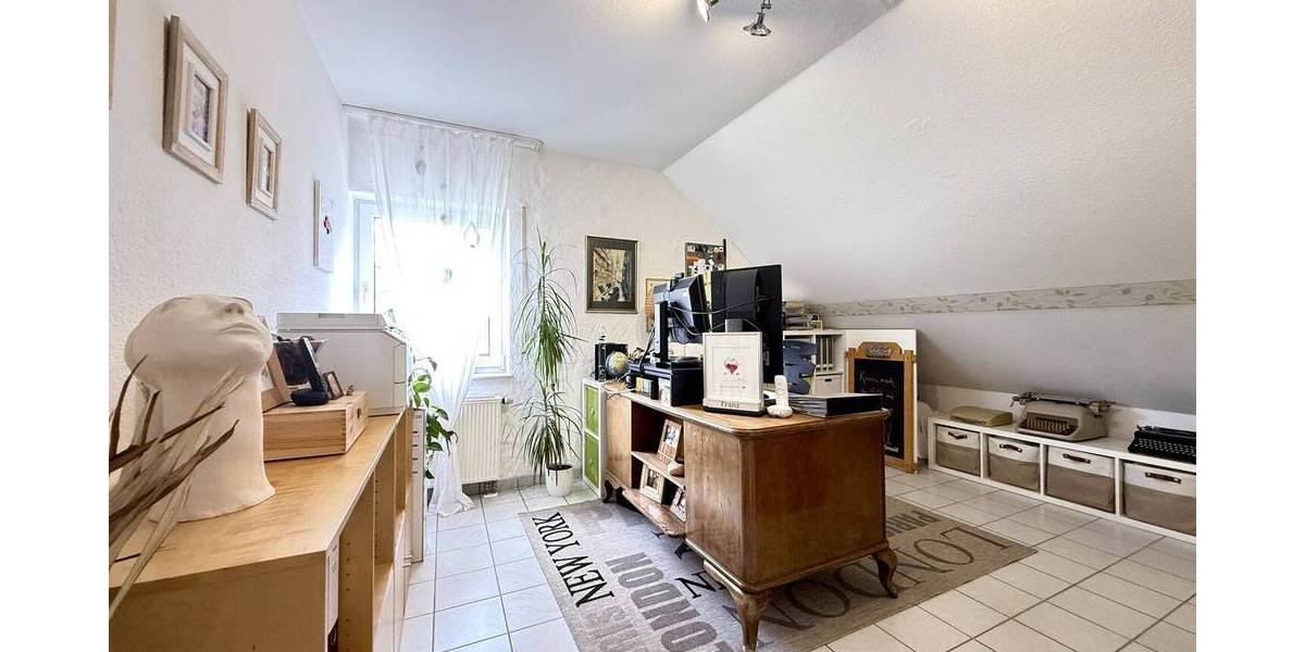 Mehrfamilienhaus, Wohnhaus Grünebach - 7 Zimmer, 230 m&sup2;, 350.000&euro; | Angebot:26859154