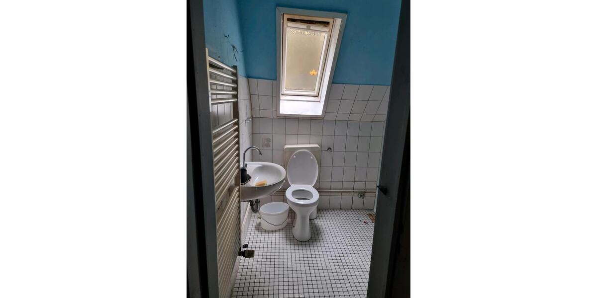 Dachgeschoßwohnung Siegen Weidenau - 4 Zimmer, 80 m&sup2;, 400&euro; | Angebot:25924138