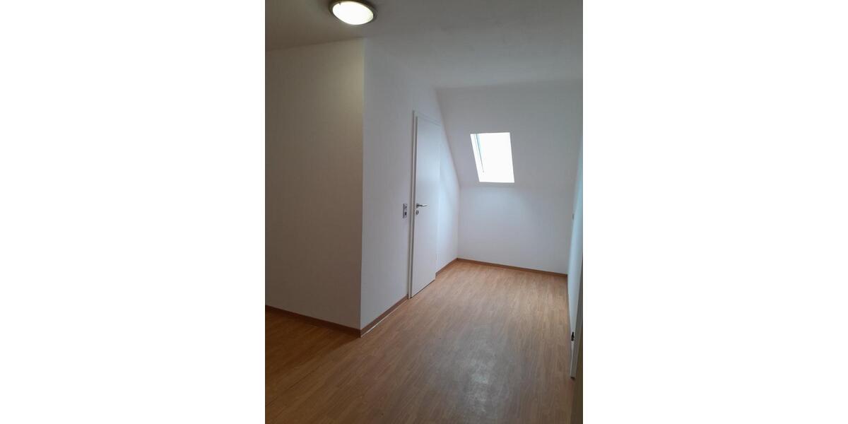 Bauernhaus, Landhaus Hellenhahn-Schellenberg Schellenberg - 6.5 Zimmer, 150 m&sup2;, 249.000&euro; | Angebot:25944412