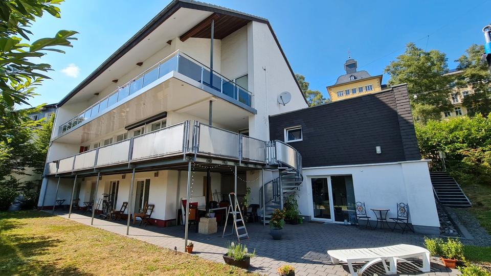 Erdgeschoßwohnung Siegen - 4 Zimmer, 140 m&sup2;, 1.350&euro; | Angebot:26038156