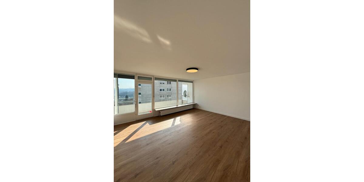 Etagenwohnung Siegen - 2.5 Zimmer, 72 m&sup2;, 750&euro; | Angebot:26032957