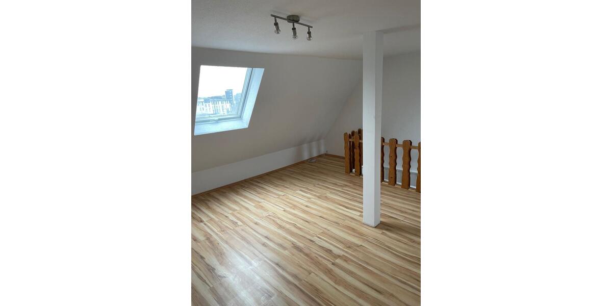 Dachgeschoßwohnung Siegen - 2 Zimmer, 45 m&sup2;, 470&euro; | Angebot:26665414