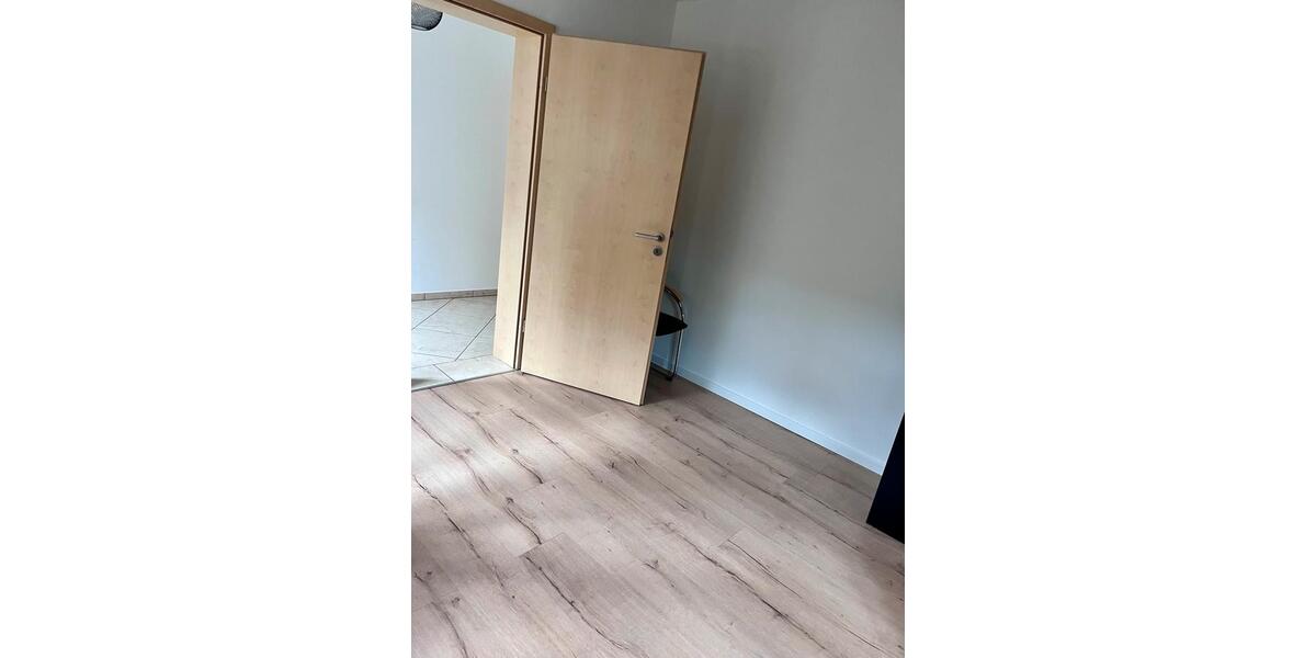 Erdgeschoßwohnung Wenden - 2 Zimmer, 93 m&sup2;, 800&euro; | Angebot:25972342