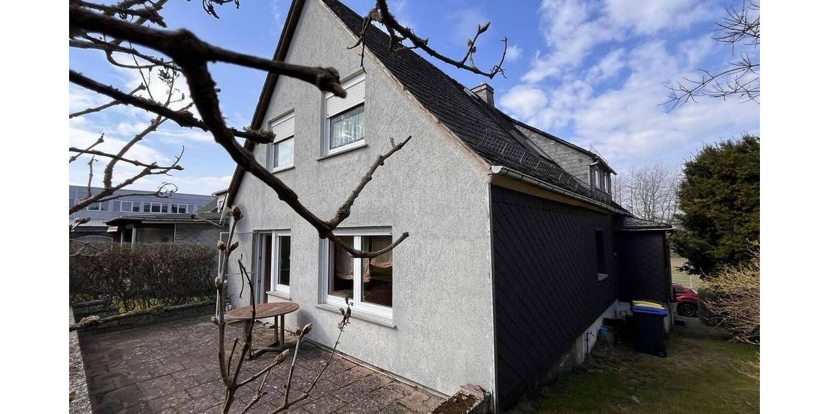 Einfamilienhaus Driedorf - 7 Zimmer, 153 m&sup2;, 179.000&euro; | Angebot:26015684