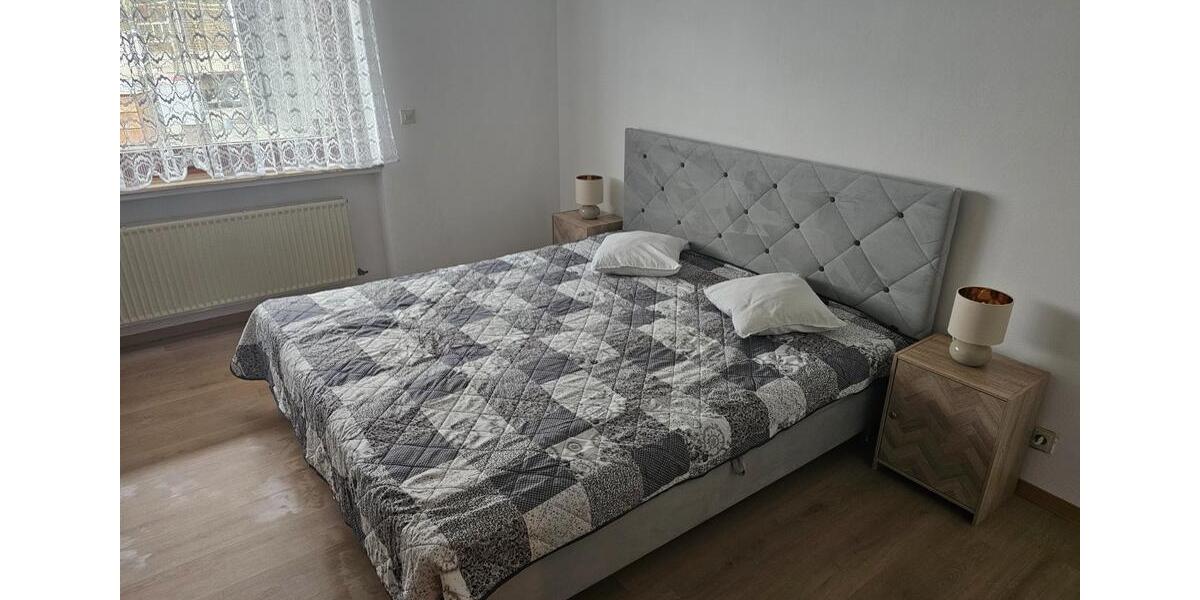 Erdgeschoßwohnung Hof - 3 Zimmer, 85 m&sup2;, 650&euro; | Angebot:25843730