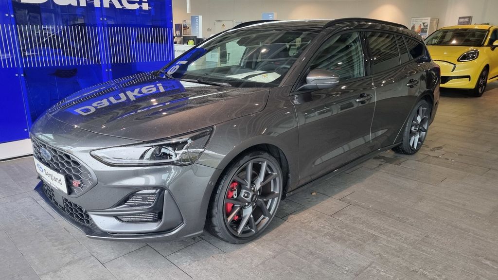 Ford Focus 2.250 km 35.990 &euro; Waldbröl 51545