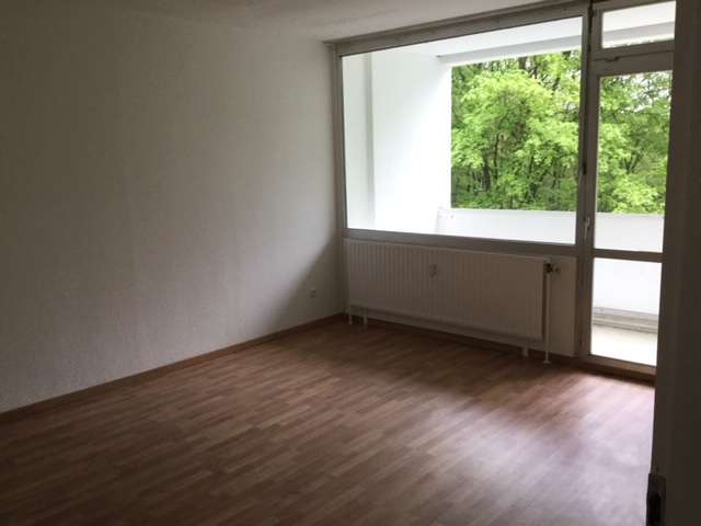 Etagenwohnung Kreuztal - 3 Zimmer, 74 m&sup2;, 419&euro; | Angebot:25818585