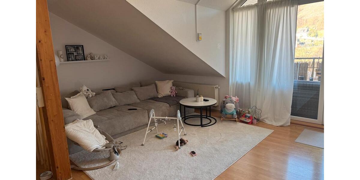Etagenwohnung Lennestadt - 3.5 Zimmer, 111 m&sup2;, 927&euro; | Angebot:25382875