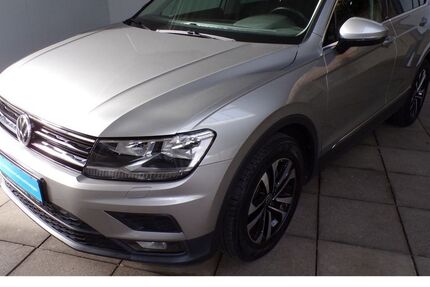 VW Tiguan 57.875 km 24.770 &euro; Lennestadt 57368