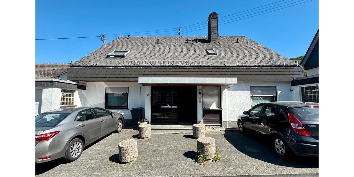 Mehrfamilienhaus, Wohnhaus Siegen Dillnhütten - 9 Zimmer, 301 m&sup2;, 430.000&euro; | Angebot:25376158