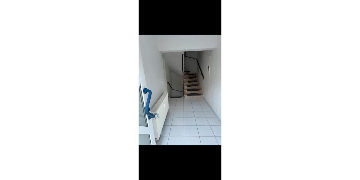 Etagenwohnung Siegen Eiserfeld - 4 Zimmer, 125 m&sup2;, 1.040&euro; | Angebot:26122624