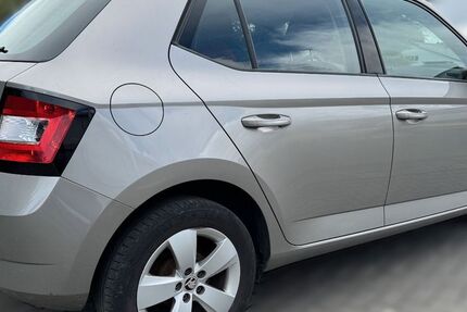 Skoda Fabia 124.275 km 5.900 &euro; Frohnhausen-Dillenburg 35684