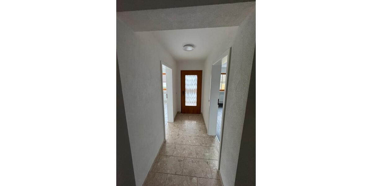 Erdgeschoßwohnung Siegen Dillnhütten - 2 Zimmer, 60 m&sup2;, 750&euro; | Angebot:25635906