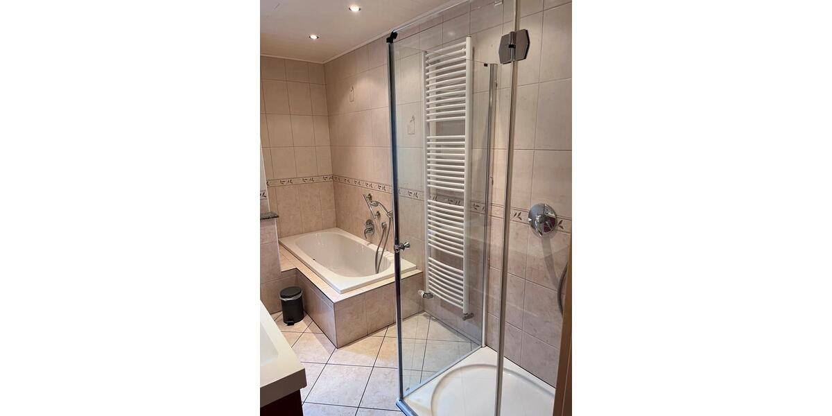 Erdgeschoßwohnung Wenden - 2 Zimmer, 93 m&sup2;, 800&euro; | Angebot:25972342