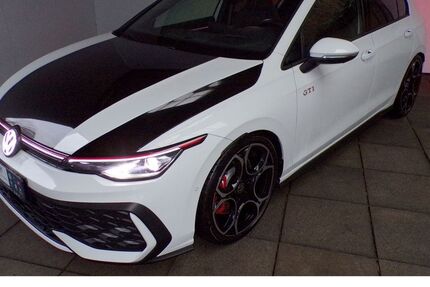 VW Golf 6.975 km 41.470 &euro; Lennestadt 57368