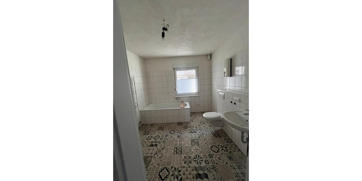Einfamilienhaus Siegen Eiserfeld - 7 Zimmer, 135 m&sup2;, 250.000&euro; | Angebot:26904115
