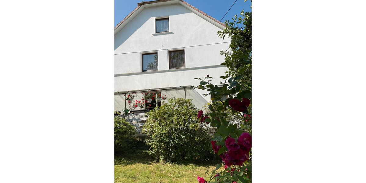 Einfamilienhaus Waldbröl - 8 Zimmer, 150 m&sup2;, 220.000&euro; | Angebot:26061112