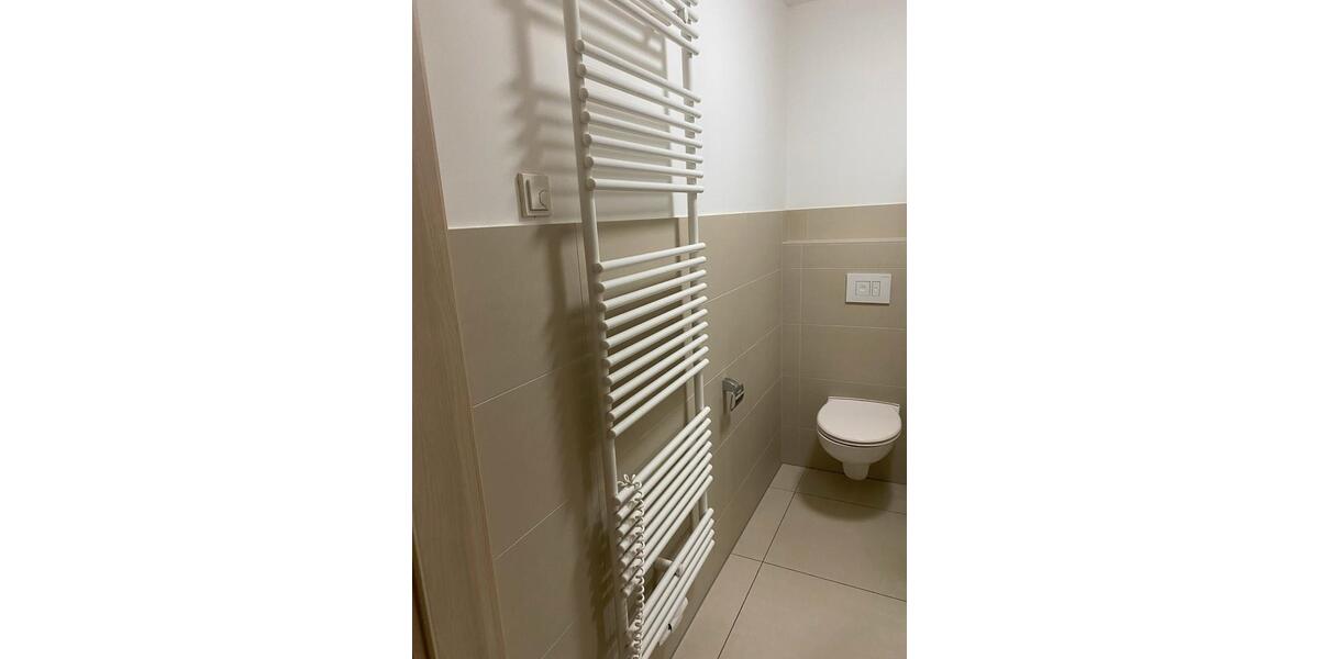 Erdgeschoßwohnung Pracht - 2 Zimmer, 70 m&sup2;, 1.300&euro; | Angebot:24984263